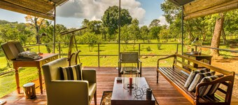 Lake Front Glamping Suite with a Bush Bathtub