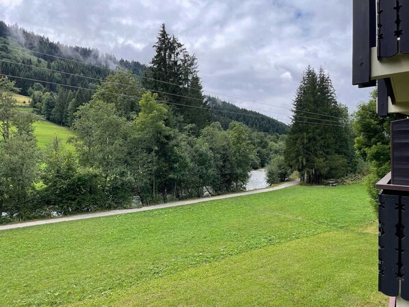 Property grounds - 2-room apartment near slopes with balcony (La Chapelle-d'Abondance)