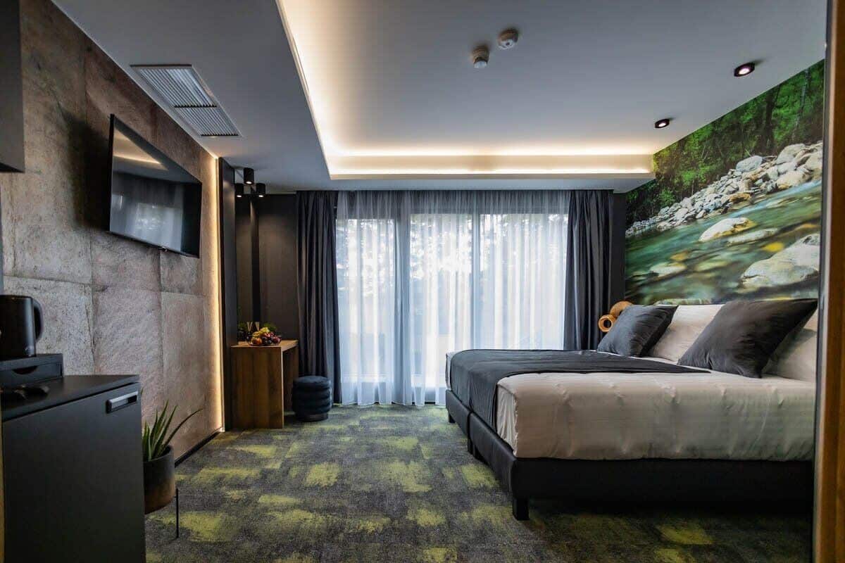 Panoramic Room, Non Smoking | In-room safe, blackout drapes, travel crib, free WiFi