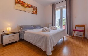 2 chambres, lit parapluie, Wi-Fi gratuit, draps fournis