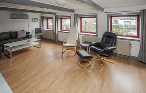 Fireplace - Stunning home in Samsø with kitchen (Samsø)