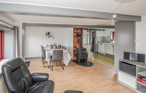 Fireplace - Stunning home in Samsø with kitchen (Samsø)