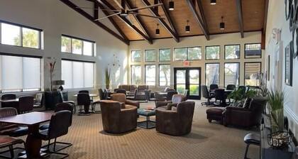 Golden Memories offers unobstructed views of the Lockwood Folly Inlet