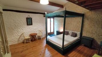 15 Schlafzimmer, Reisekinderbett, kostenloses WLAN, Bettwäsche