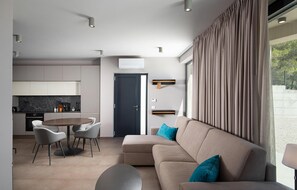 Smart TV, fireplace - Nice home in Labin with WiFi (Labin)