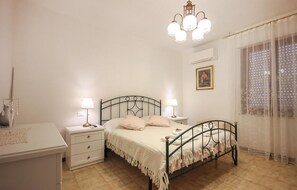 1 bedroom, free WiFi - Gorgeous apartment in Quartu Sant'Elena (Quartu Sant'Elena)