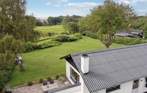 Property grounds - Lovely home in Samsø with WiFi (Samsø)