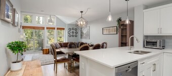 2BR | Treeline | Wood Burning Fireplace | Shared Hot Tub | Free Parking