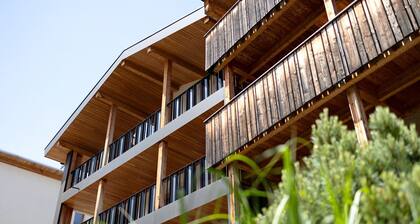 Apartment 'Villa Kriendl Nr 4 Dreifinger' with Mountain View, Shared Garden and Wi-Fi