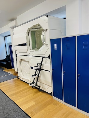 1 bedroom, in-room safe, free WiFi