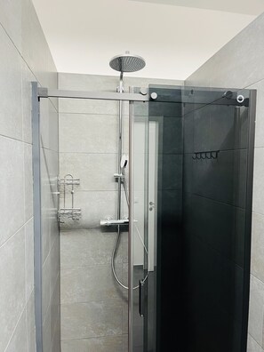 Dortoir partagé | Salle de bain