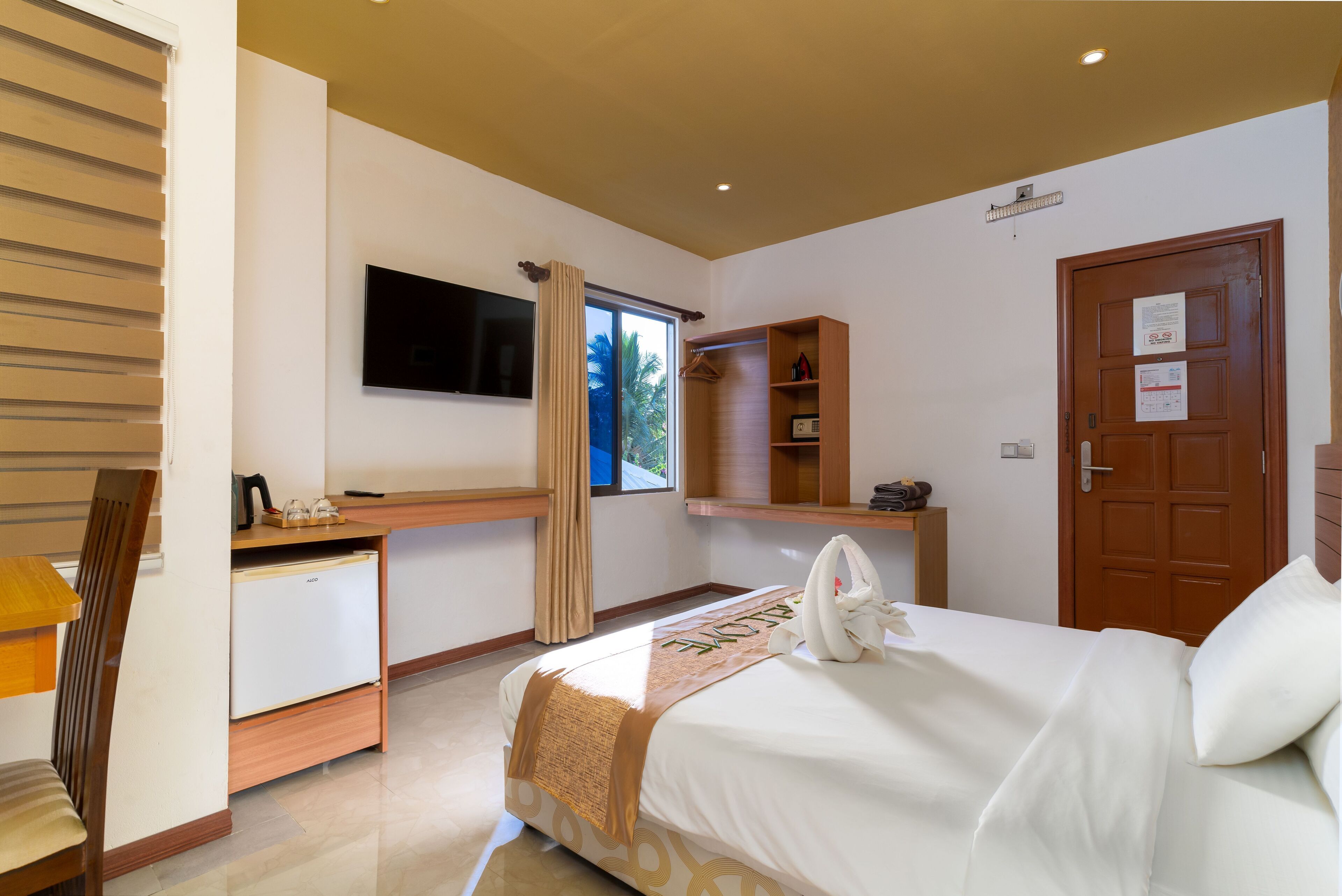 Comfort Room | Premium bedding, memory foam beds, minibar, in-room safe