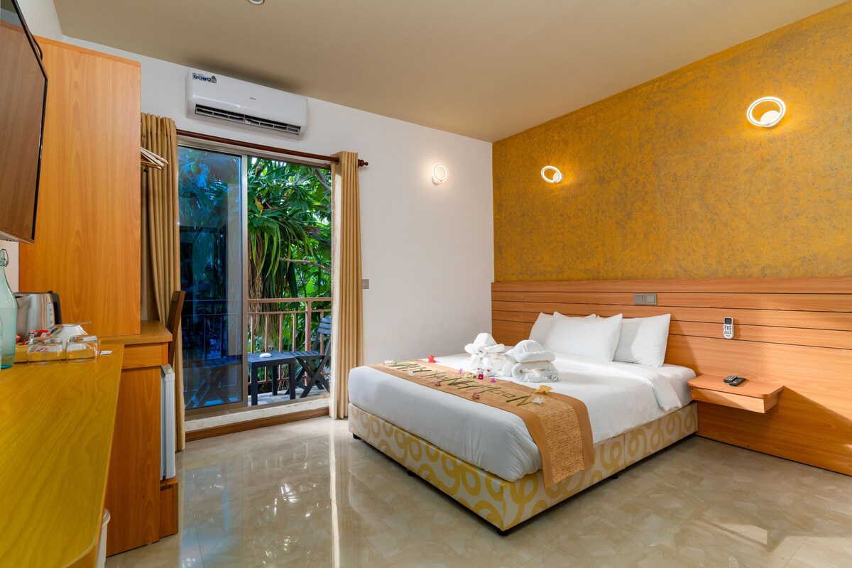 Superior Balcony Room
