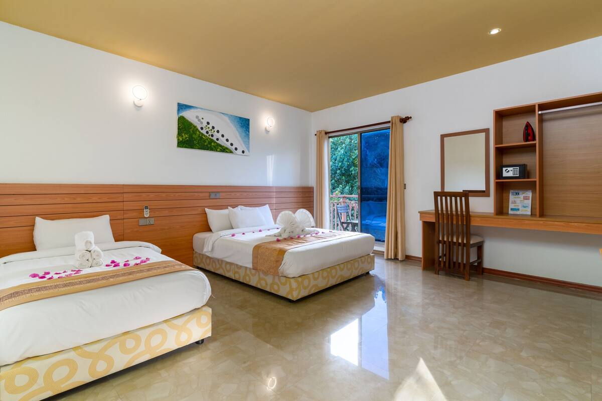 Ropa de cama de alta calidad, colchones con efecto memoria y minibar