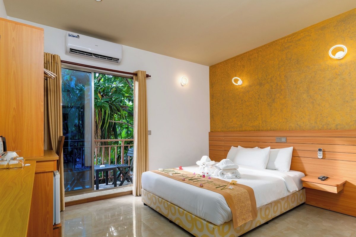Habitación Premium, balcón | Ropa de cama de alta calidad, colchones viscoelásticos, minibar
