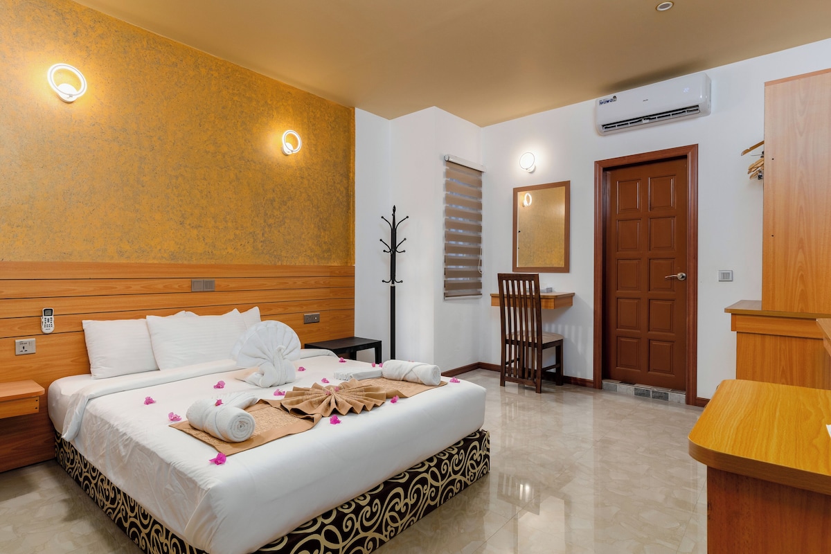 Habitación Confort | Ropa de cama de alta calidad, colchones viscoelásticos, minibar