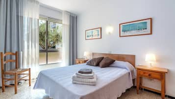 1 chambre, fer et planche Ă repasser, draps fournis