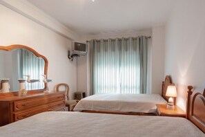 1 Schlafzimmer, Bügeleisen/Bügelbrett, Bettwäsche