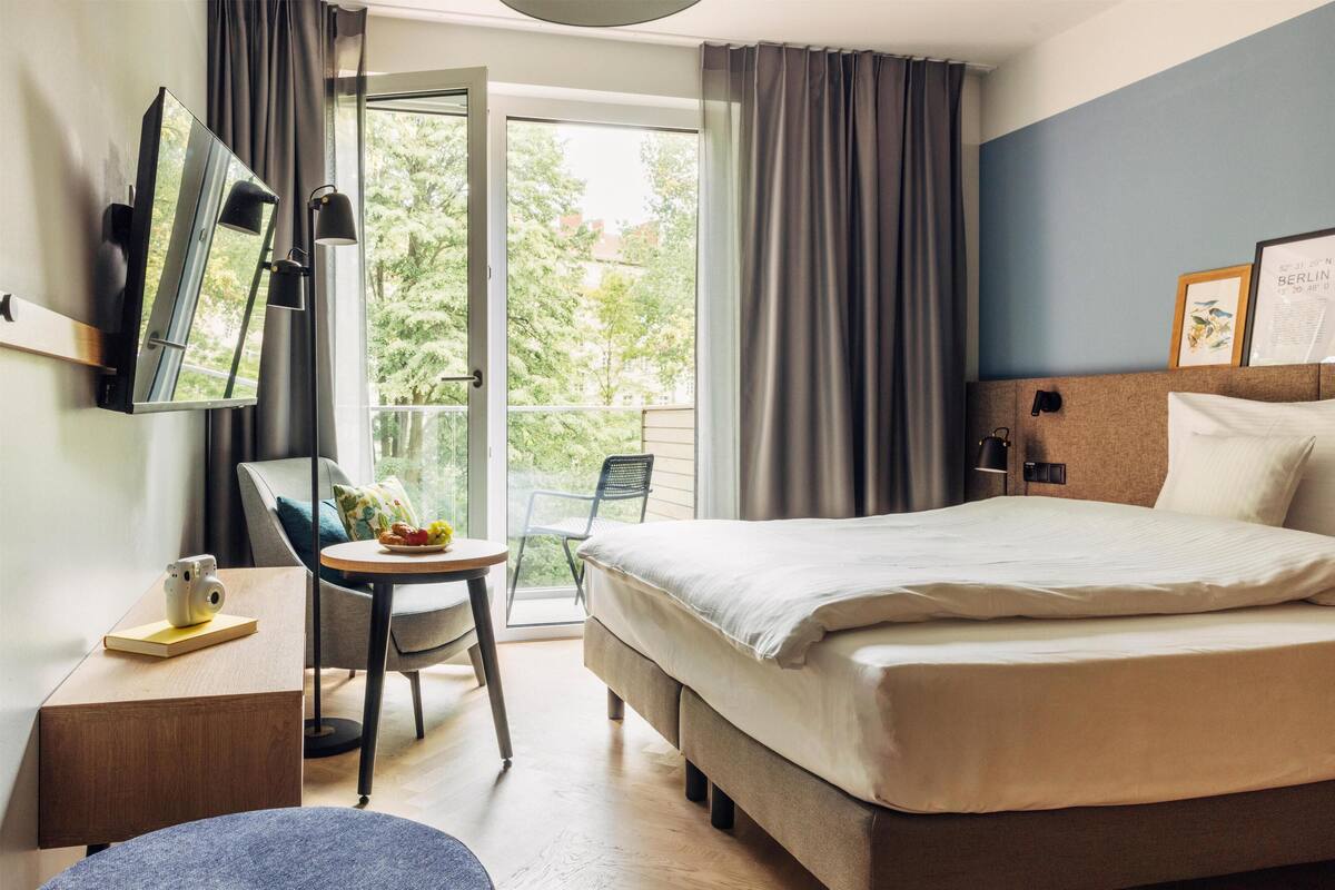 Signature-Doppel- oder -Zweibettzimmer, Gartenblick, zum Garten hin | Hochwertige Bettwaren, Zimmersafe, schallisolierte Zimmer