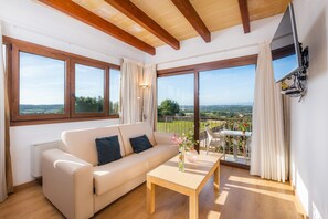 Télévision, table de tennis de table