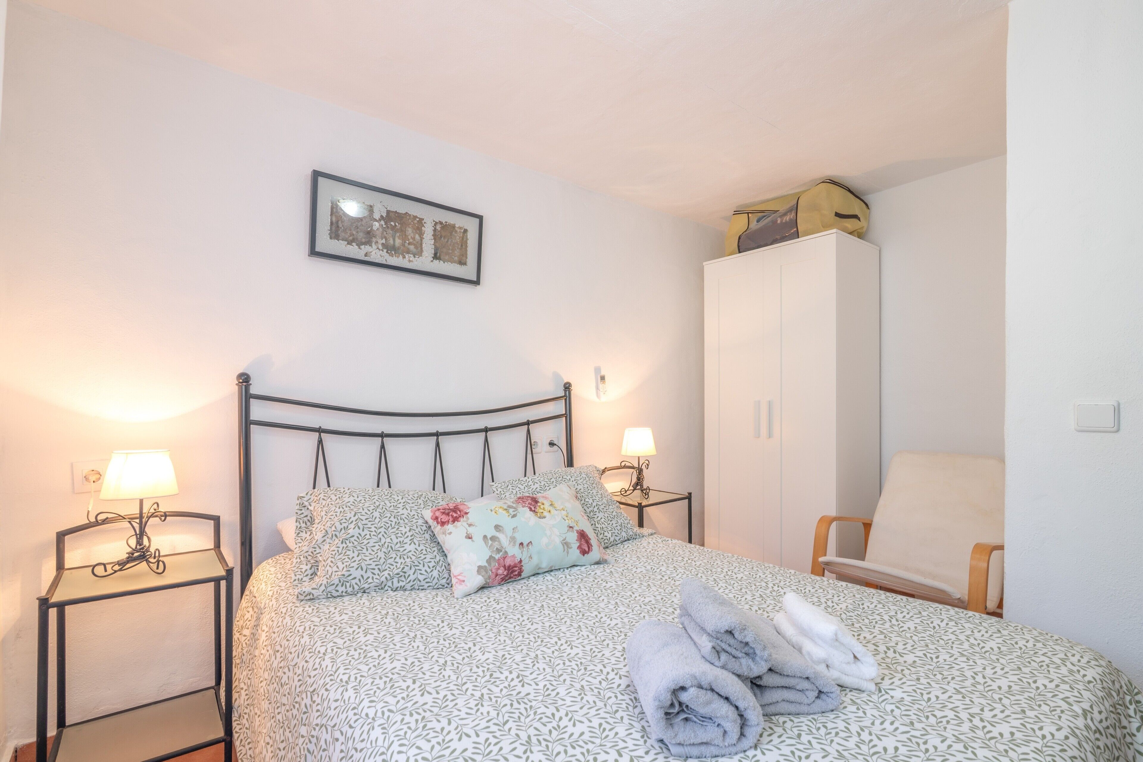 5 Schlafzimmer, Bügeleisen/Bügelbrett, kostenloses WLAN, Bettwäsche