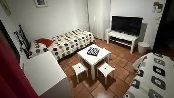 5 dormitorios, tabla de planchar con plancha, wifi gratis y ropa de cama