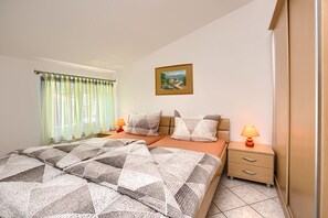 1 slaapkamer, reisbedje, gratis wifi, beddengoed