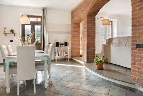 Apartment 'La Dolce Vita' with Private Garden, Private Pool and Wi-Fi