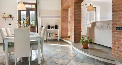 Apartment 'La Dolce Vita' with Private Garden, Private Pool and Wi-Fi