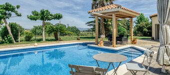Villa 'Can Miquel' with Private Pool, Wi-Fi and Air Conditioning