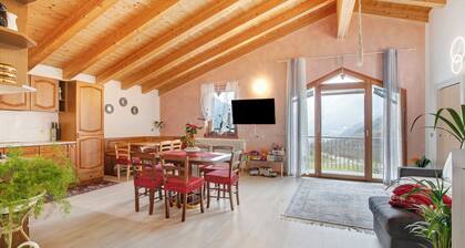Apartment 'Casa Sergio' with Mountain View, Private Garden and Balcony
