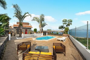 Property grounds - "Finca Viña Maria" with Sea View, Private Pool & Wi-Fi (Los Realejos)