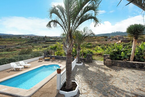 "Finca Viña Maria" mit Meerblick, Privatem Pool und WLAN