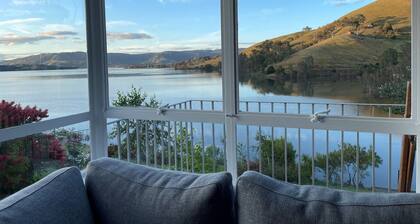 Dawn Cove - Waterfront Bonnie Doon