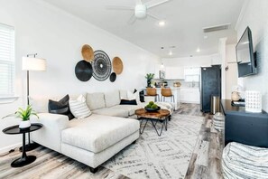 TV, offices - Modern, Comfortable & Right Down from Beach! (Surfside Beach)