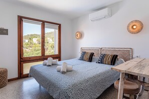 4 chambres, fer et planche à repasser, Wi-Fi gratuit, draps fournis