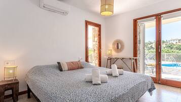 4 habitaciones, tabla de planchar con plancha y wifi gratis