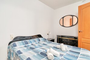 2 bedrooms, iron/ironing board, free WiFi, bed sheets - Apartment 'Terrazas Torrox' with Sea View, Pool, Wi-Fi and Air Conditioning (torrox costa)