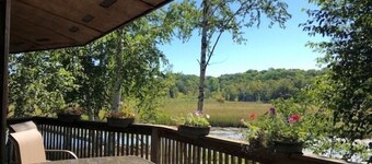 Elevated Round House on Stilts, 2 Bedrooms, 2 Baths, Sleeps 4!