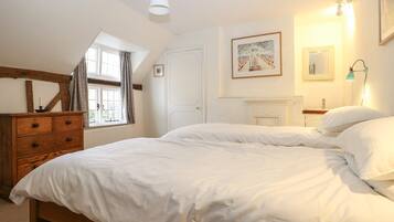 2 bedrooms, individually decorated, individually furnished, free WiFi