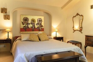 2 slaapkamers, een strijkplank/strijkijzer, gratis wifi, beddengoed