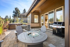 Hot tub, fire pit, grill and outdoor dining