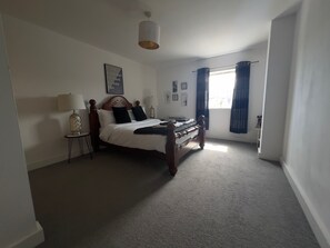 Appartement | 2 chambres, fer et planche à repasser, Wi-Fi gratuit, draps fournis