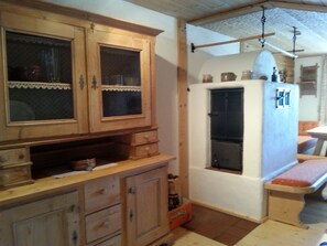 Unclassified image, 3 of 15, button