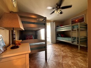 4 habitaciones, escritorio, wifi gratis y ropa de cama 