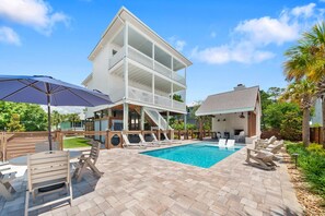 Unclassified image, 4 of 84, button