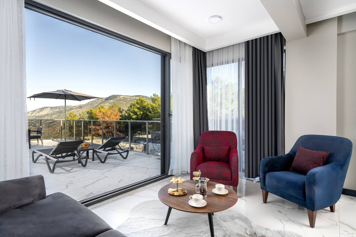 Standard-Suite, 1 Schlafzimmer, Terrasse, Bergblick | Hochwertige Bettwaren, kostenlose Minibar, Zimmersafe