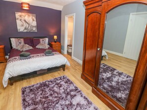 4 bedrooms, individually decorated, individually furnished, free WiFi - Pant Teg Farm (Kidwelly)