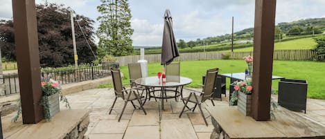 Cottage | Outdoor dining