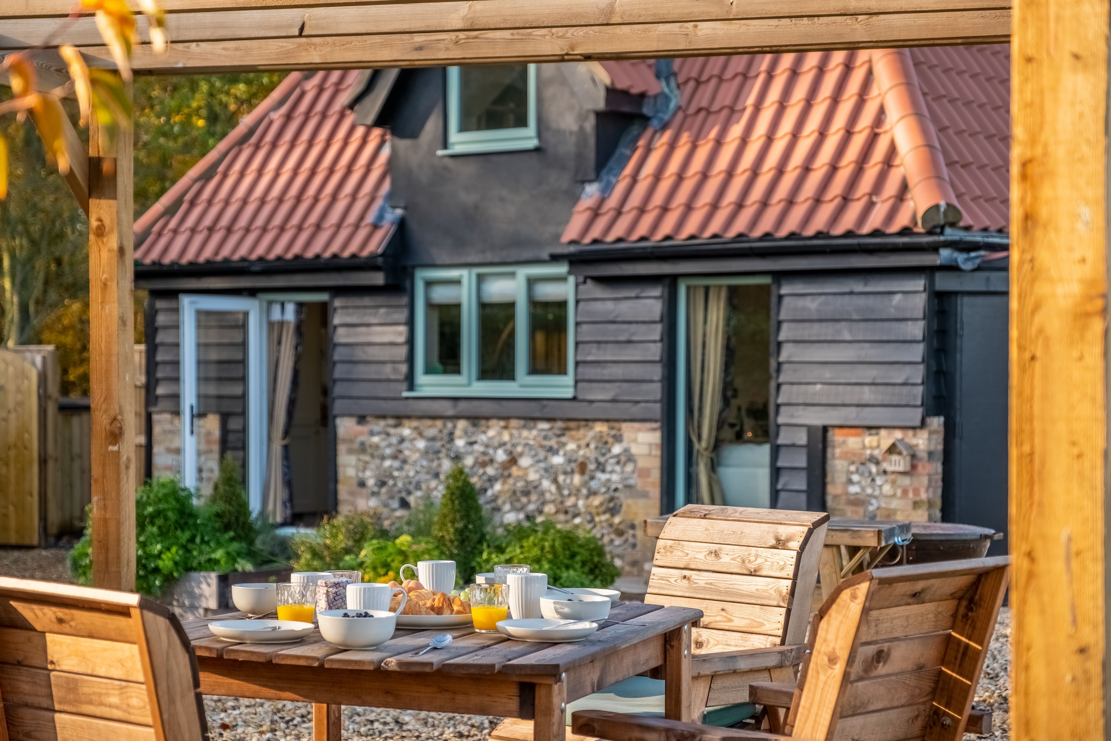 Réfrigérateur, micro-ondes, lave-vaisselle, cafetière/bouilloire